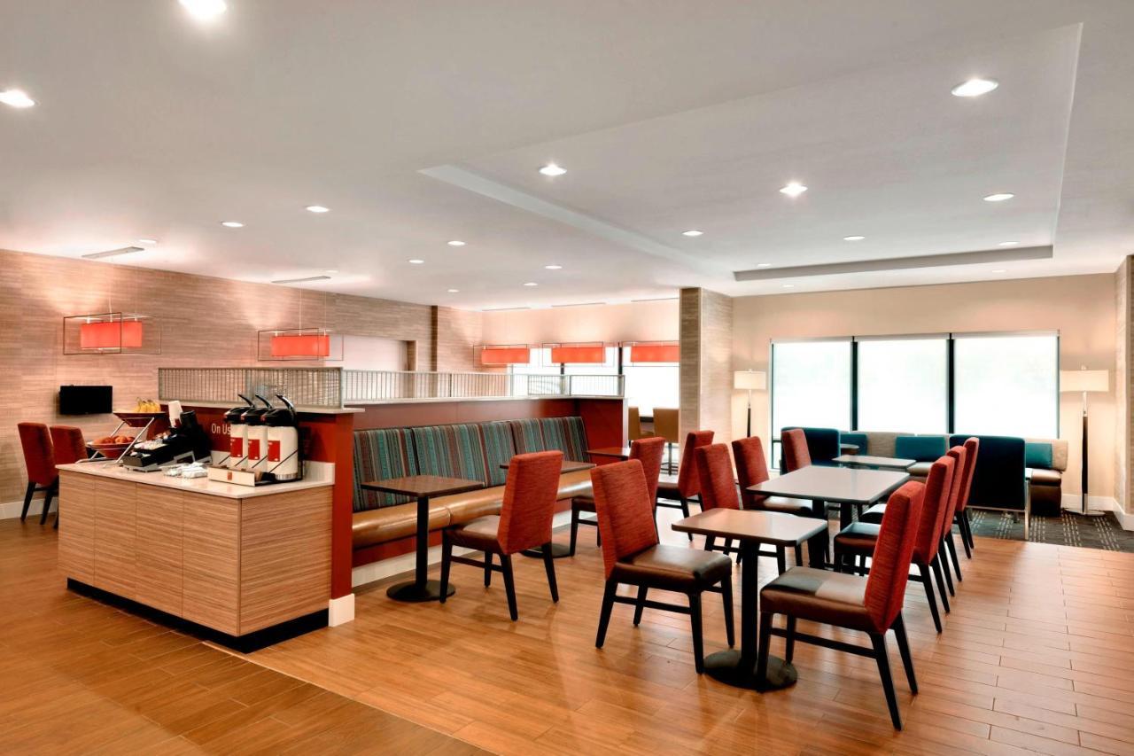 Towneplace Suites By Marriott Pittsburgh Airport/Robinson Township Bagian luar foto