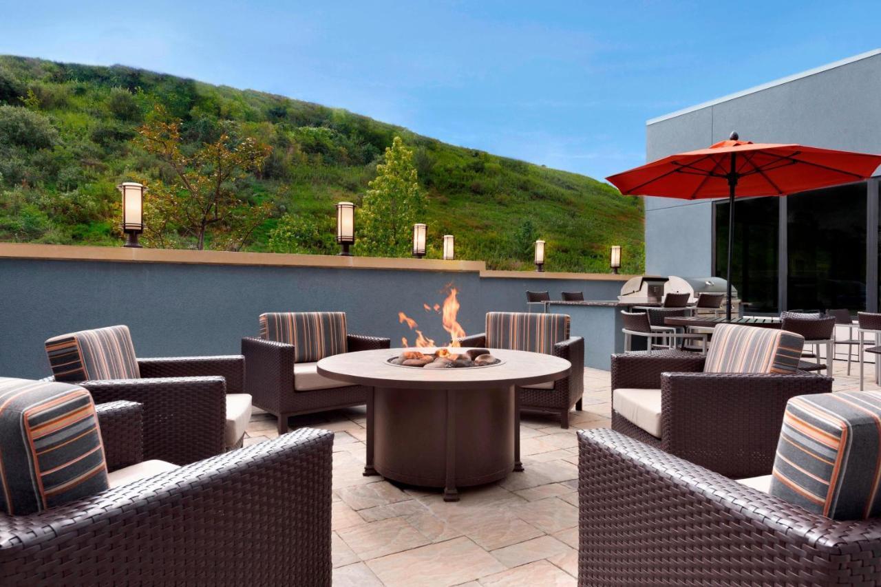 Towneplace Suites By Marriott Pittsburgh Airport/Robinson Township Bagian luar foto